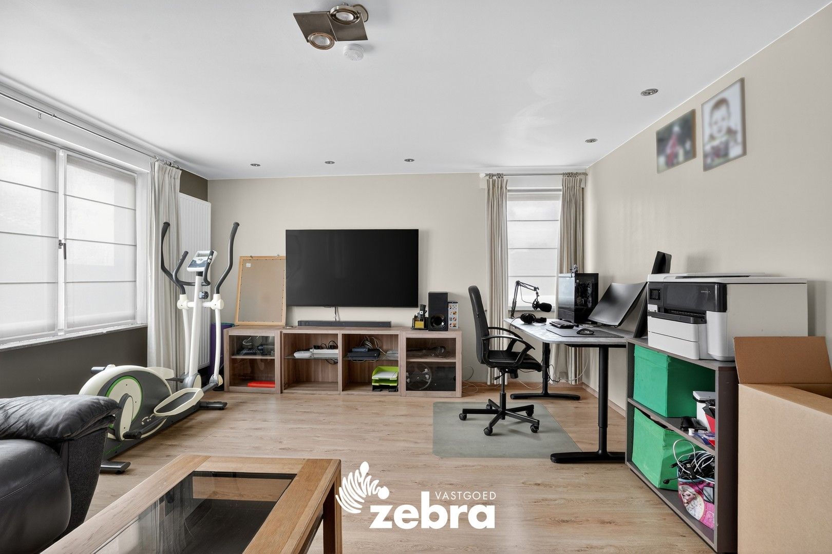 Ruime, instapklare woning met 5 slaapkamers en dubbele garage te Koolskamp! foto 9