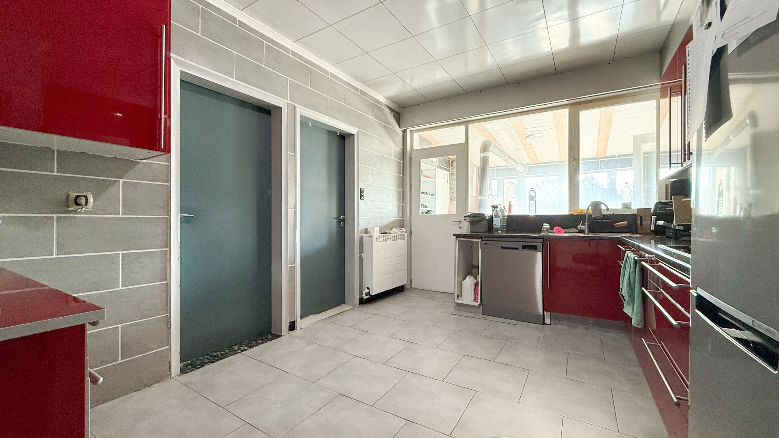 Vrijstaande woning met hangar en groot stuk grond-13.000m²! foto 12