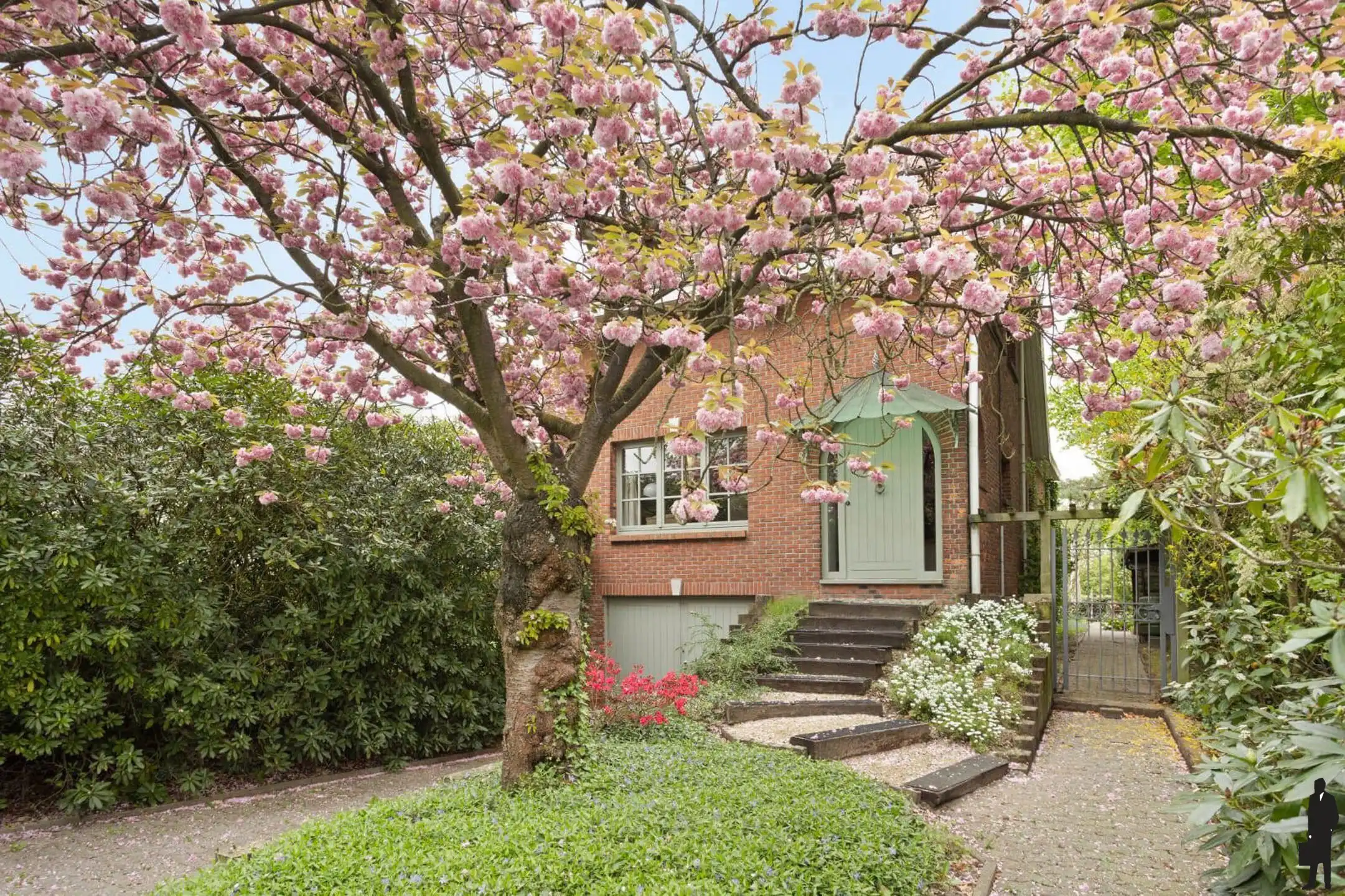 HOB op fantastische tuin in doodlopende straat (ca. 2343 m²) foto 4