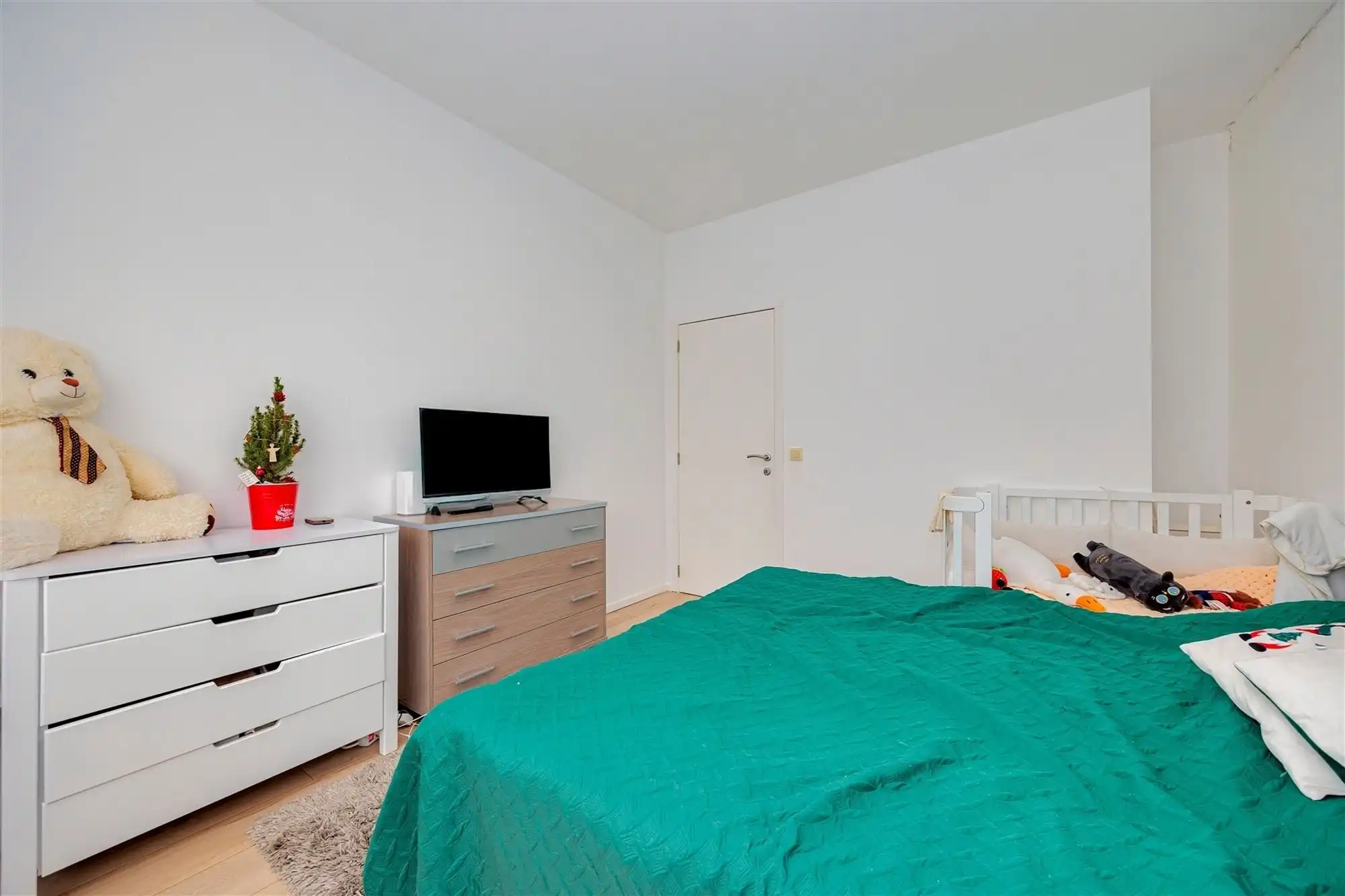 Licht hoekappartement met 1 slk aan het oude Gerechtsgebouw foto 8