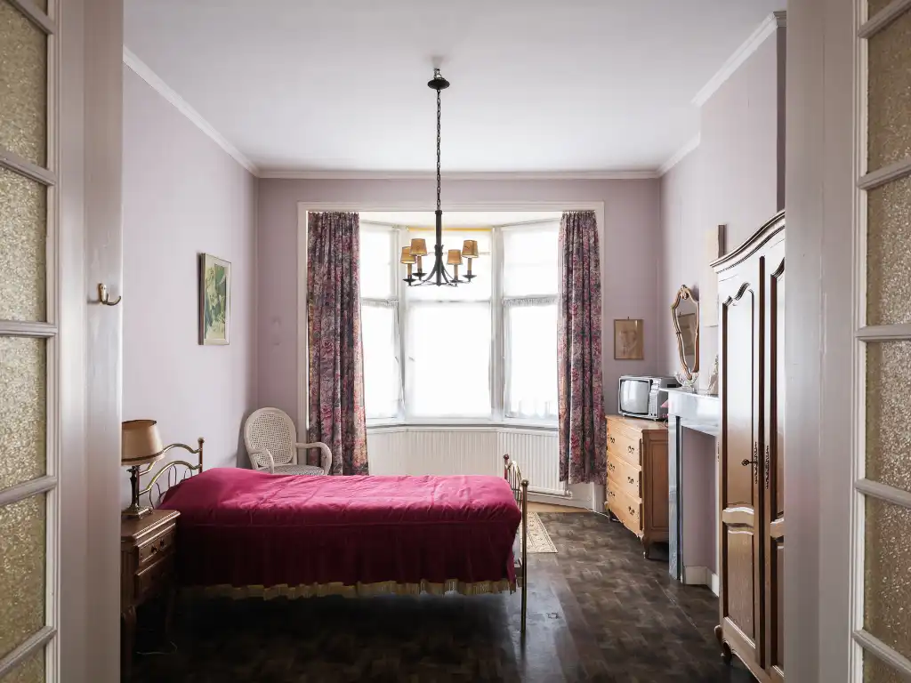 Architecturale herenwoning met drie bouwlagen en ruime tuin, opgetrokken in art deco en de Nieuwe Zakelijkheid. foto 6
