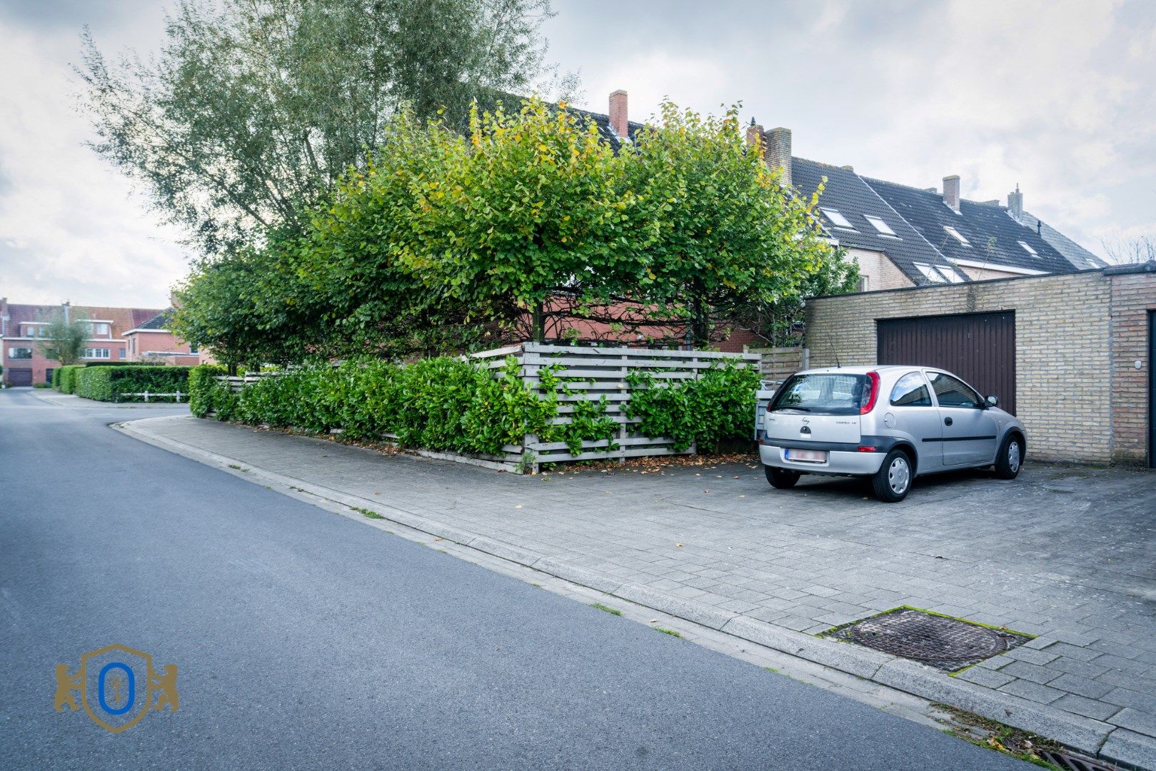 Halfopen 4-slpkr woning met tuin & garage foto 16