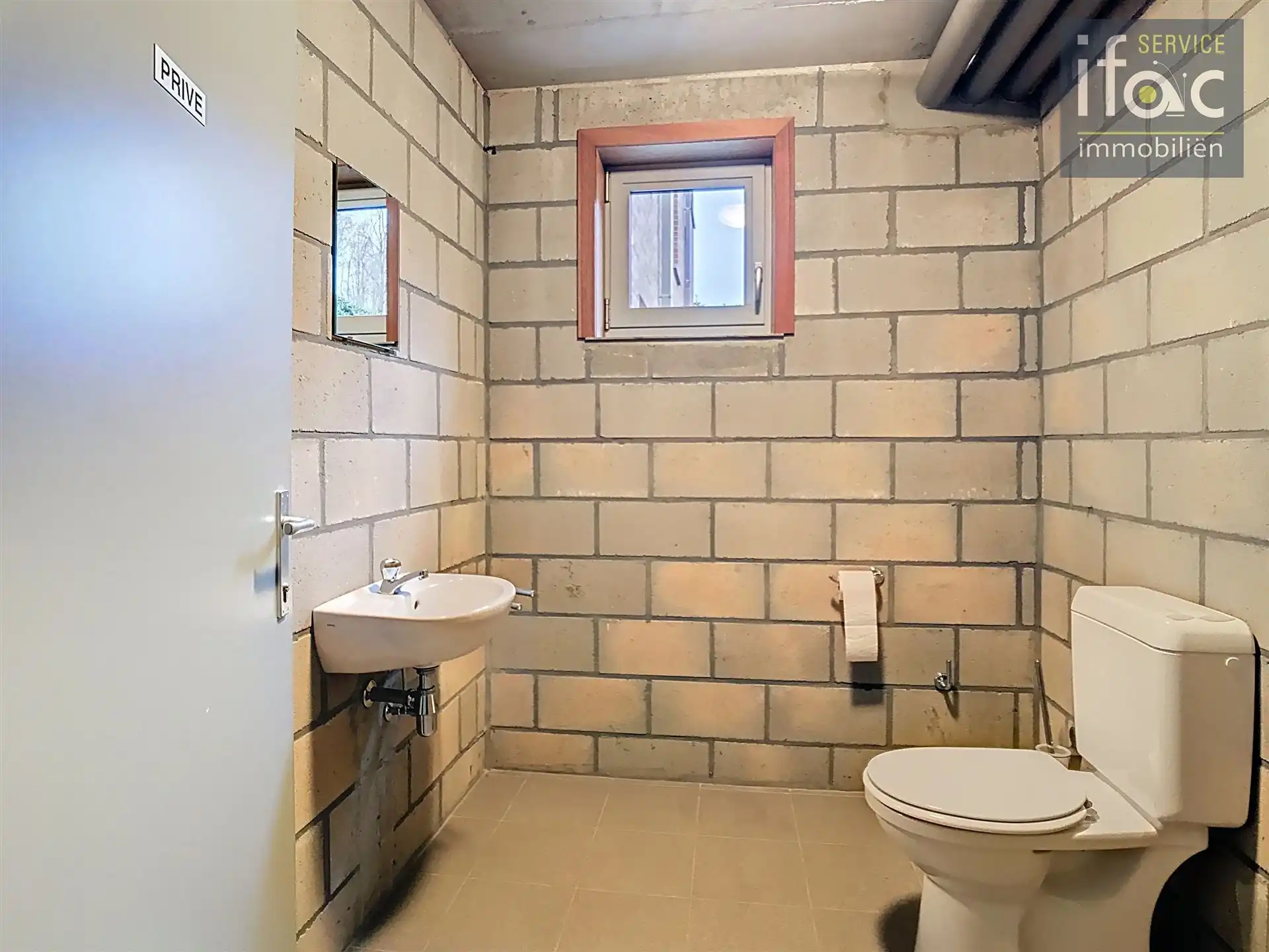 Kleine kantoorruimte te huur, ideaal voor vrije beroepen. foto 5