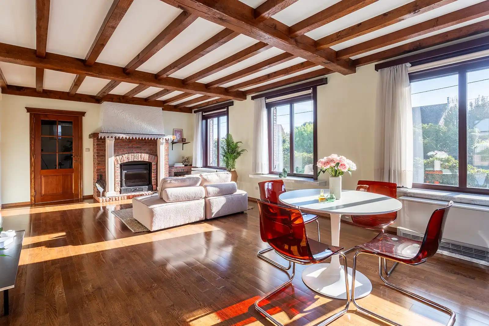 Karaktervol huis in een residentiële wijk foto 5