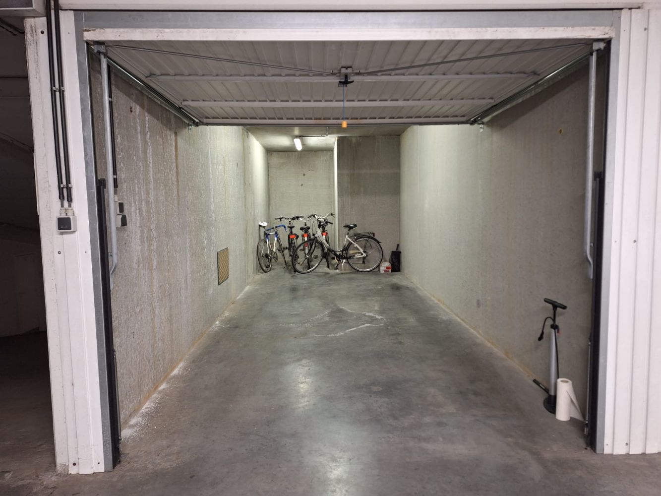 Garagebox centraal gelegen te Middelkerke foto 3