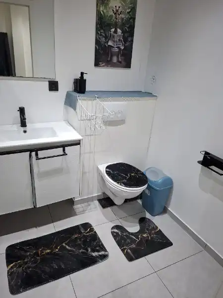 Centrum Izegem - Gelijkvloer appartement met garage en hobbyruimte foto 14