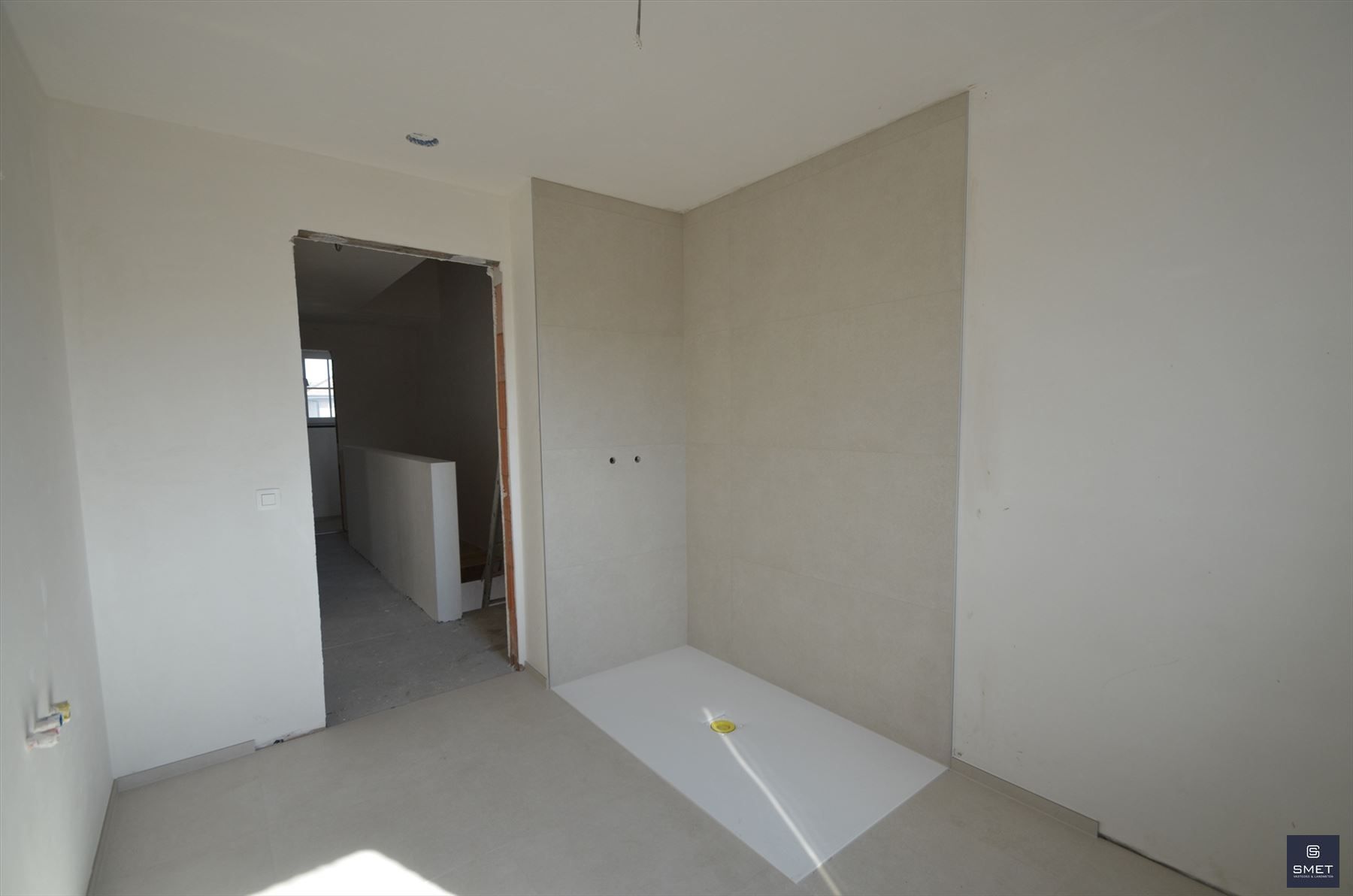 Halfopen nieuwbouw woning foto 18