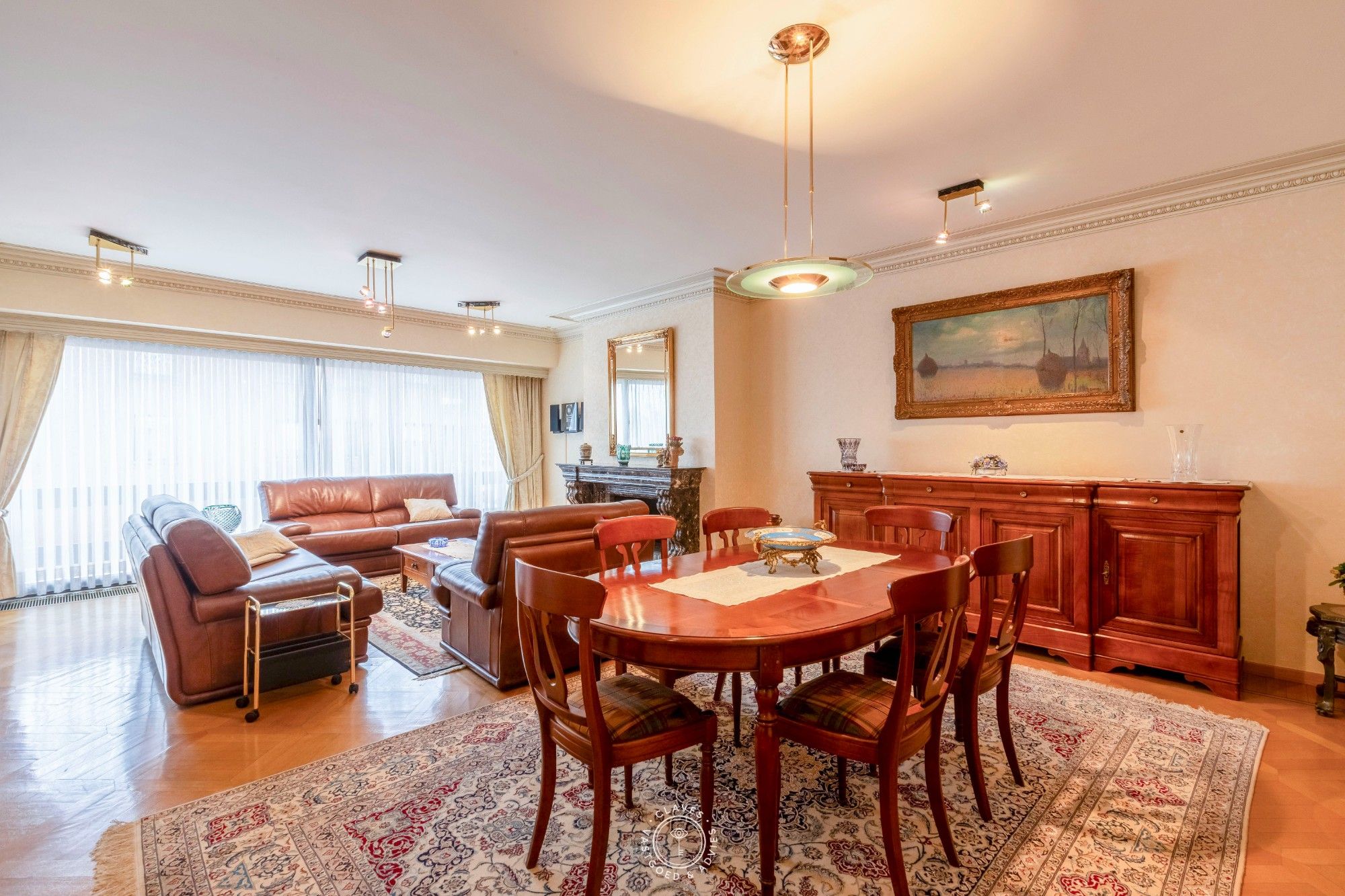 Topgelegen 3 slpk appartement met meerdere terrassen en zicht op de Grote Markt foto 2