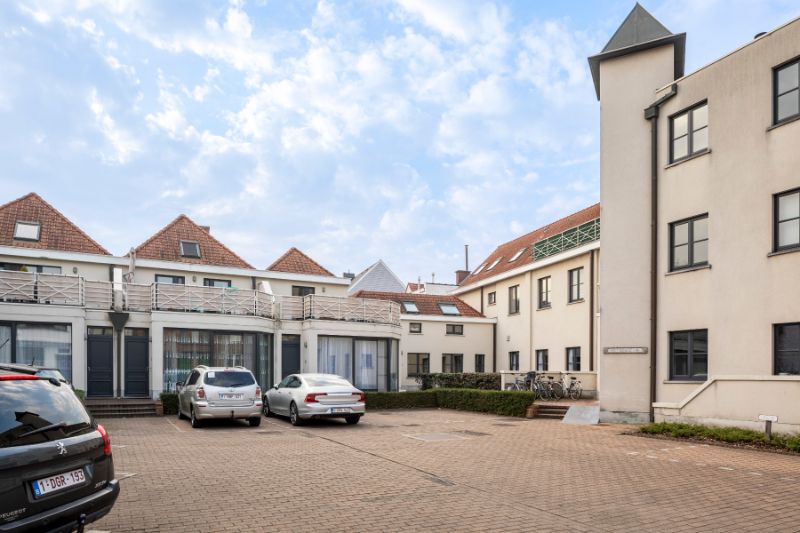 Centrum Roeselare : zeer verzorgde opbrengsteigendom te koop nabij centrum en station bestaande uit 6 appartementen-4 woningen en 10 staanplaatsen foto 12