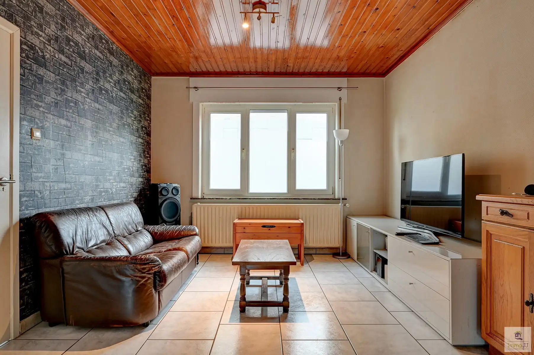 Te renoveren tweegezinswoning foto 6