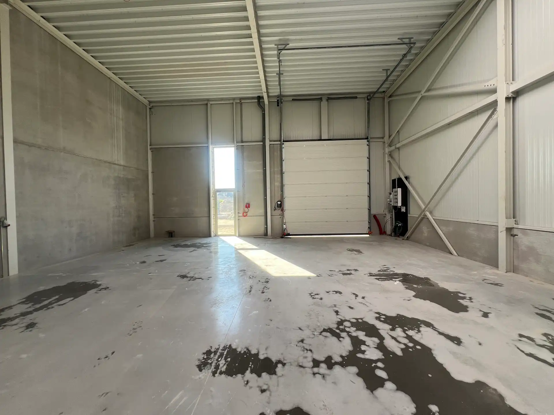 NIEUWBOUW KMO-UNIT VAN 144M² TE HUUR IN HALEN foto 2