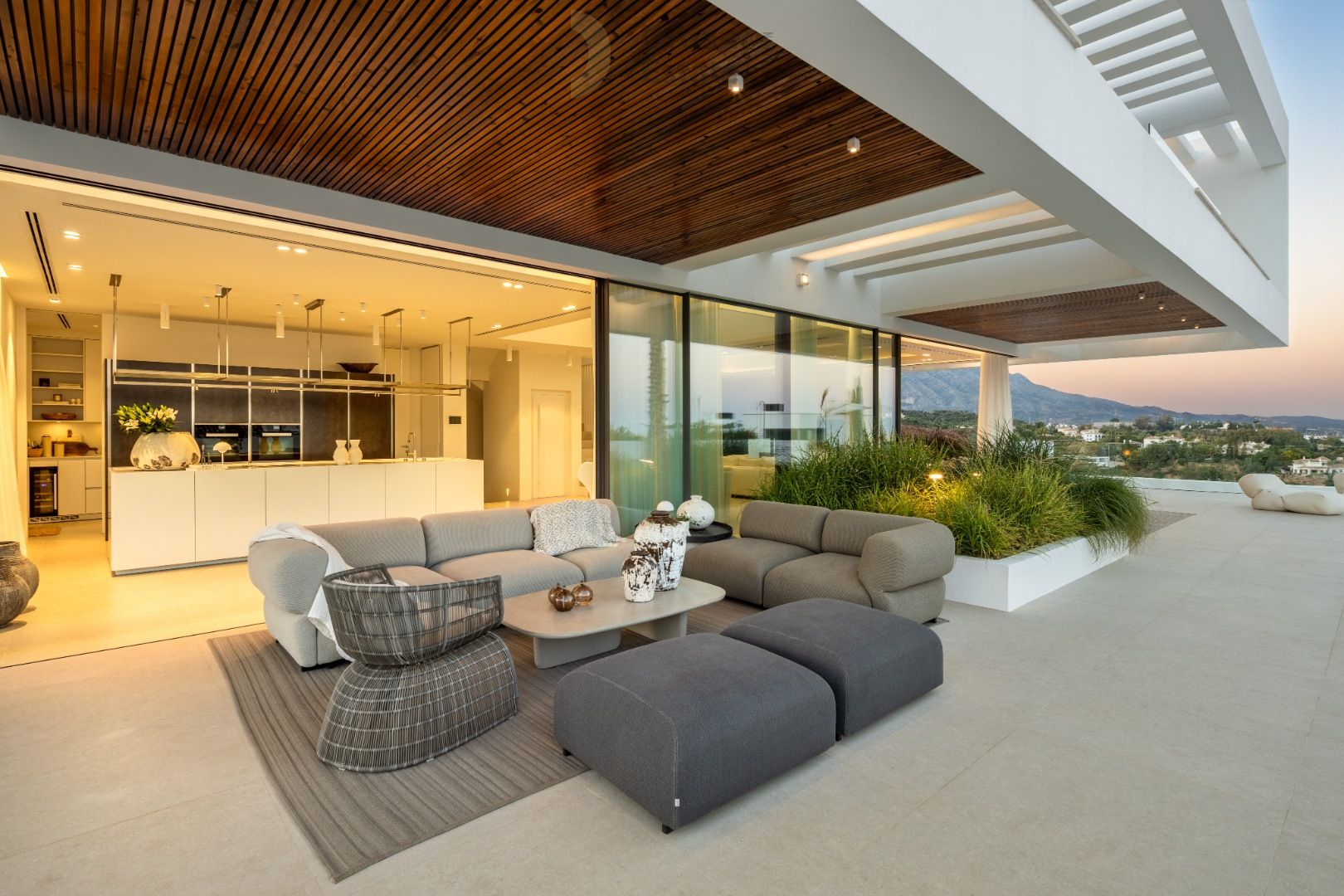 Eigentijdse villa met panoramisch uitzicht in La Quinta, Benahavís. foto 35