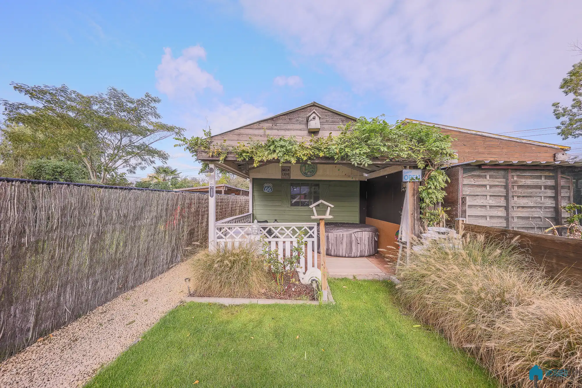 Gerenoveerde ééngezinswoning met tuin foto 17