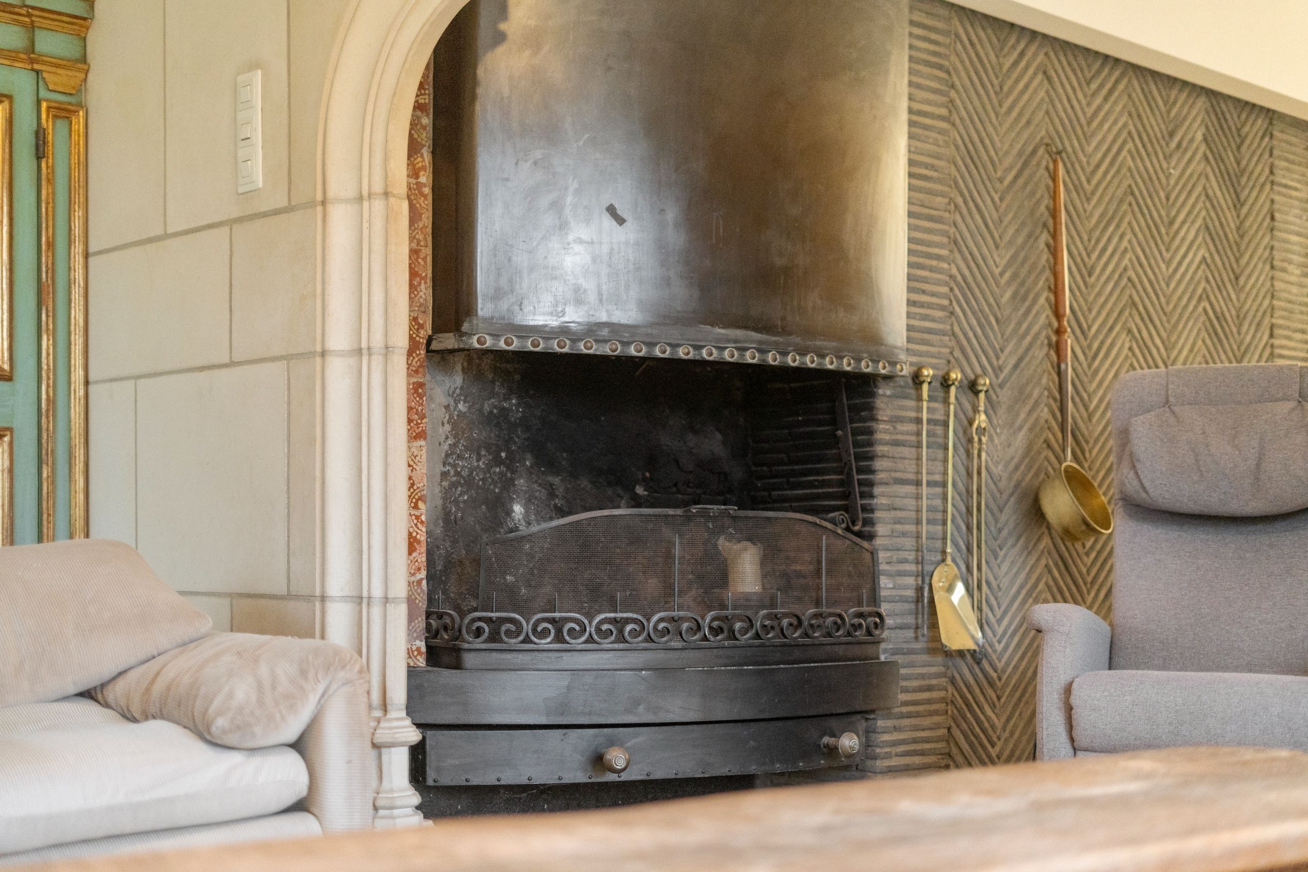 Charmante en ruime te renoveren villa op een perceel van 2.092m2 foto 6