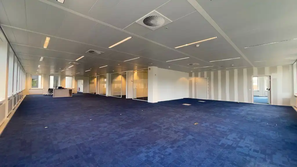 Instapklare kantoren te huur vlakbij E19 in Kontich foto 3