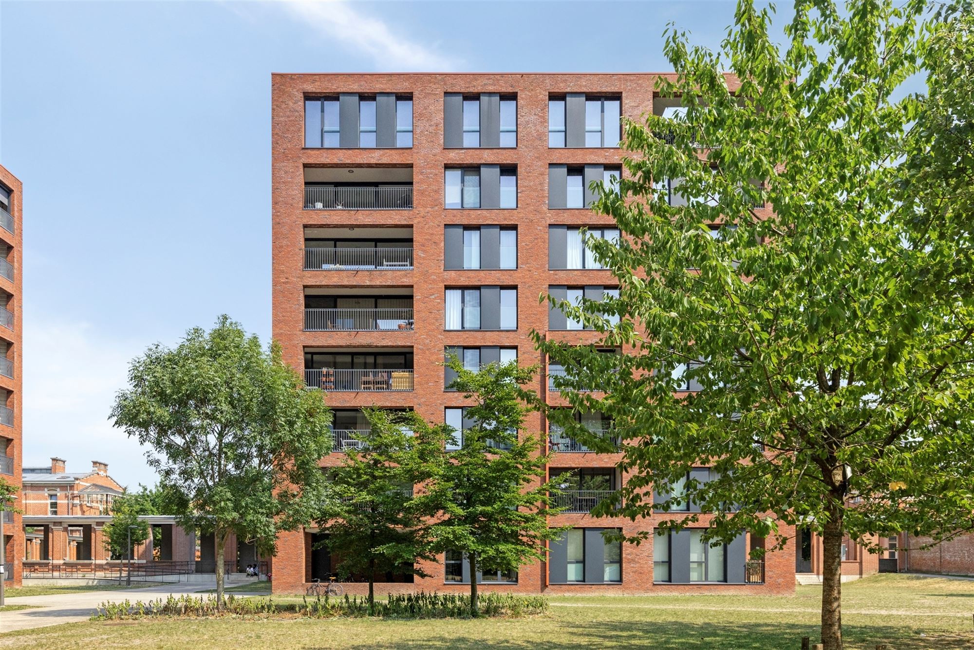 Subliem appartement met ruim terras en parking in't Groen Kwartier foto 20