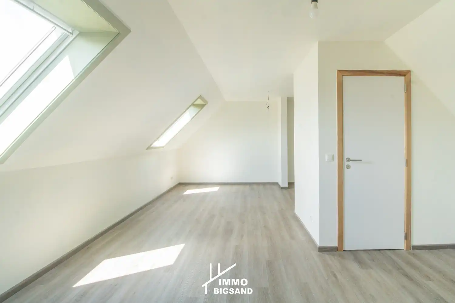Halfopen nieuwbouwwoning te koop in rustige woonwijk met 4 slaapkamers (mogelijkheid 5 slaapkamers) foto 14