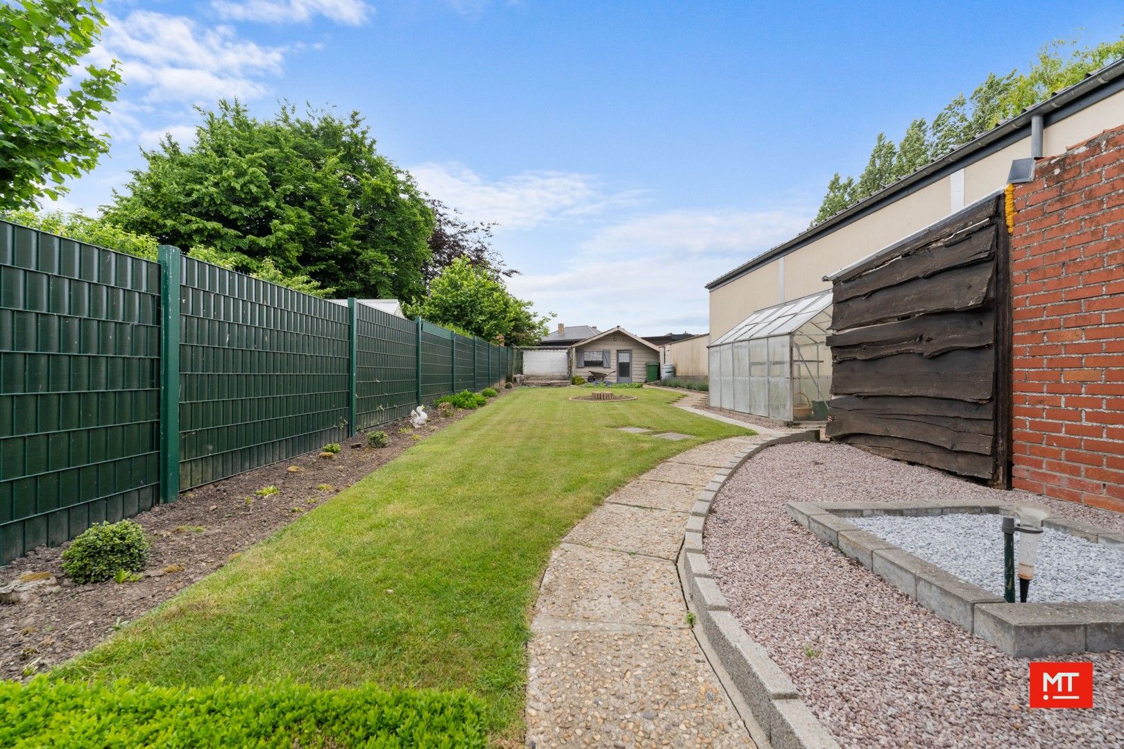 Op te frissen woning met 2 slpk (+ mogelijk), tuin en garage in het landelijke Mesen foto 15
