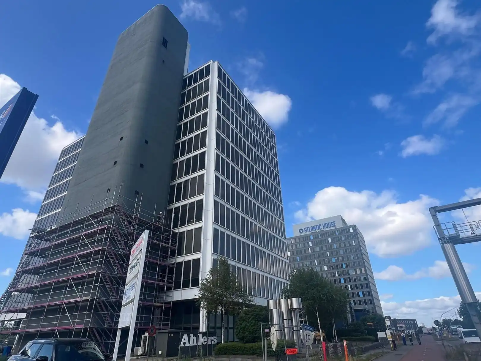 Kantoren te huur in de Ahlers Building foto {{pictureIndex}}