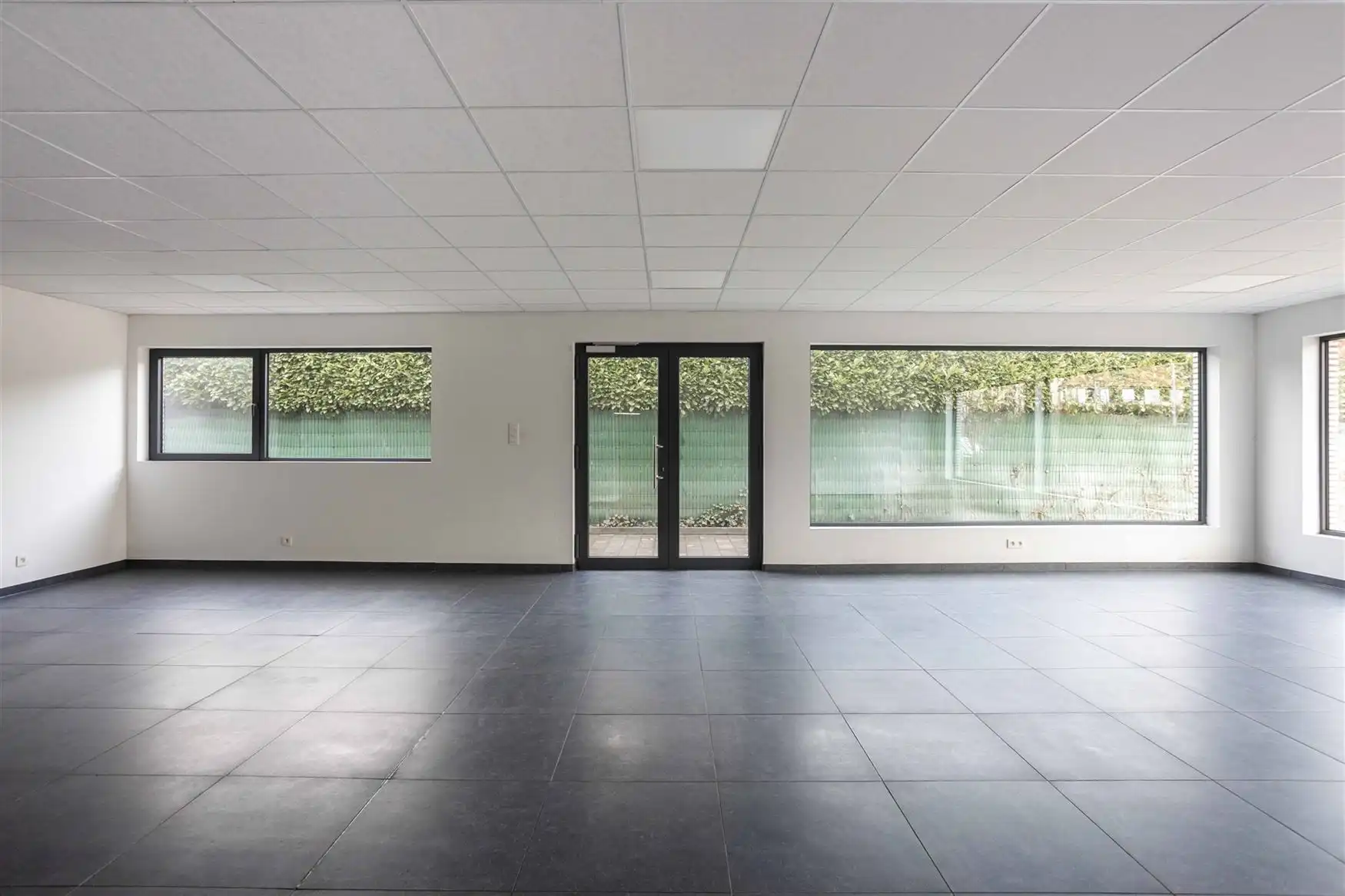 Commercieel gelijkvloers met duplex en loods van ca. 240m² foto 6