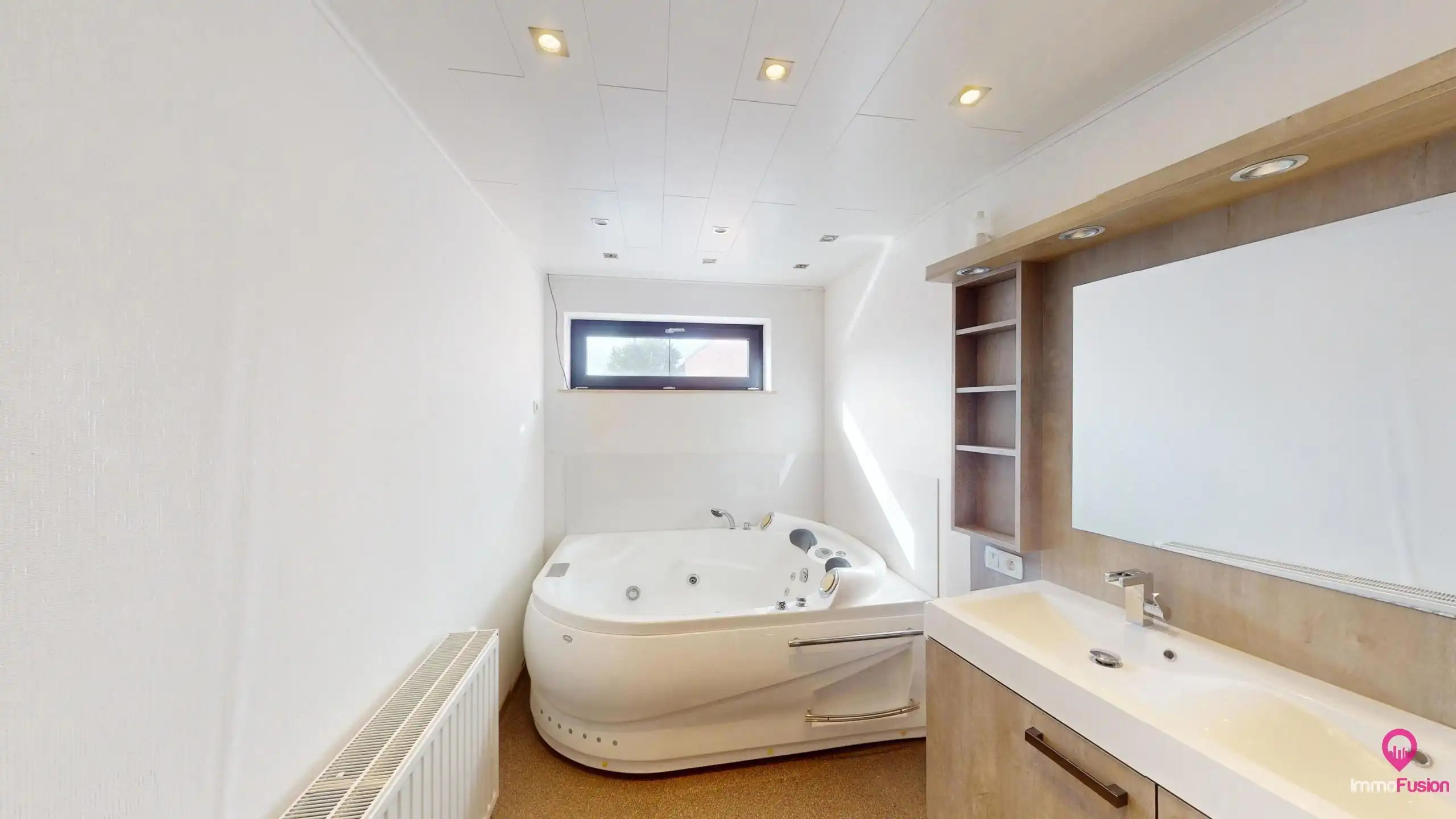 Uitstekend bereikbaar pand met magazijn, bureaus + app! foto 29