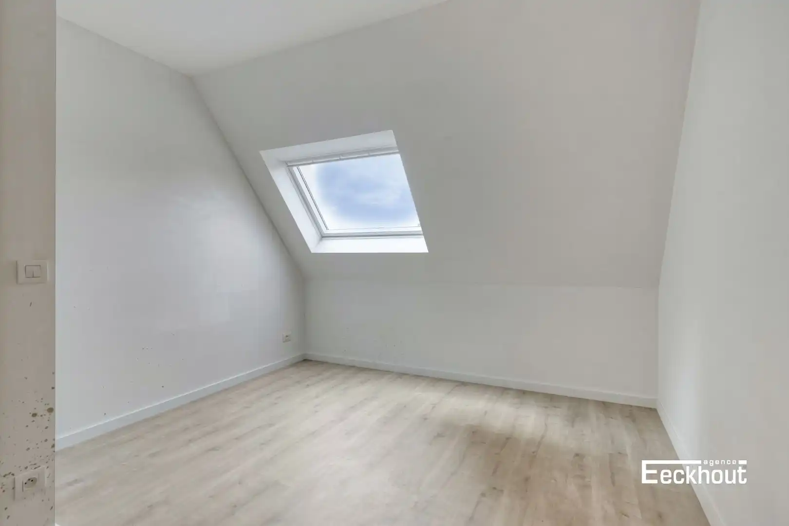 Lichtrijk dakappartement met zonnig terras te Bredene-Dorp! foto 6