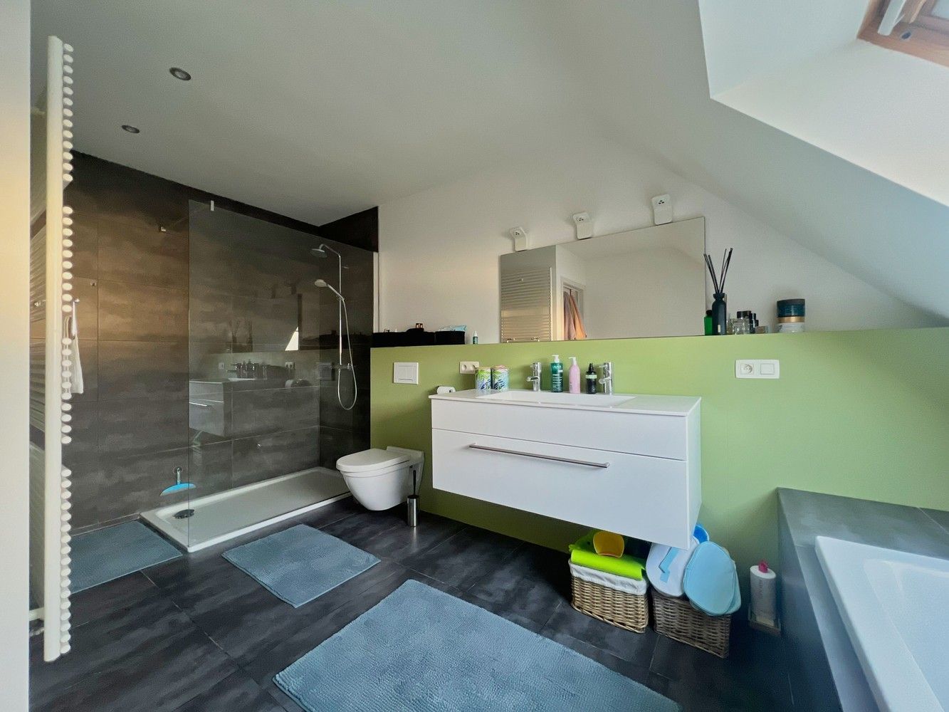 Energiezuinige gezinswoning (3 slpks) met zonnige tuin! foto 13