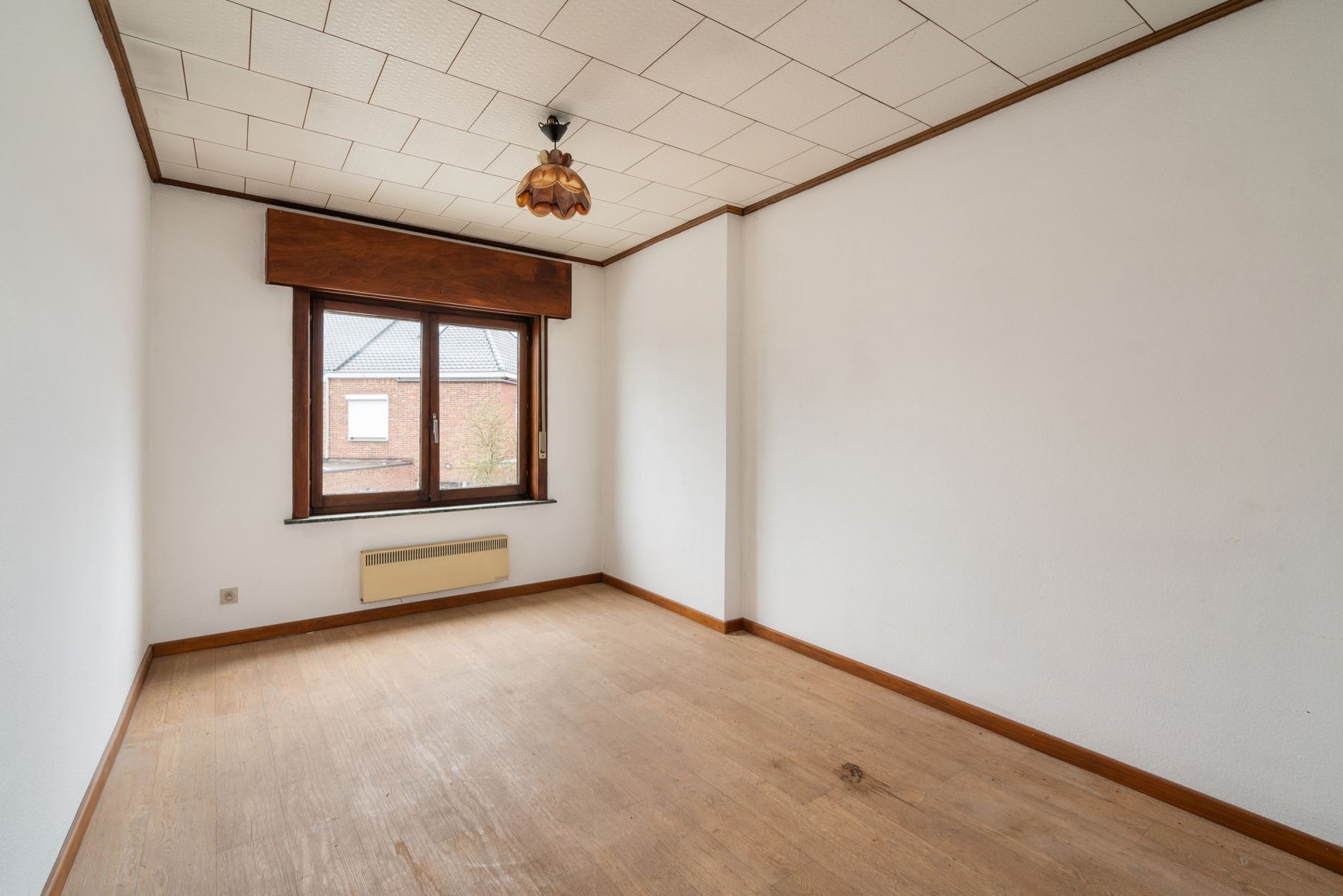 Te renoveren woning met 3 slaapkamers  foto 9
