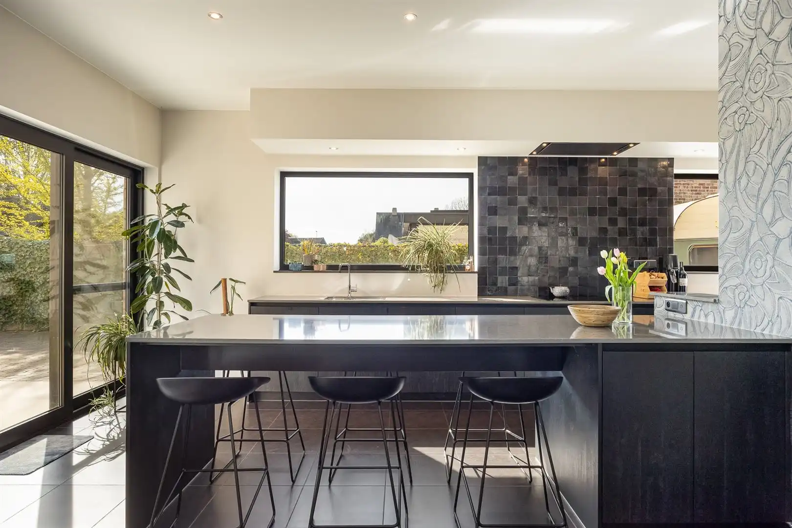     Stijlvol wonen met veel ruimte en licht op toplocatie foto 12