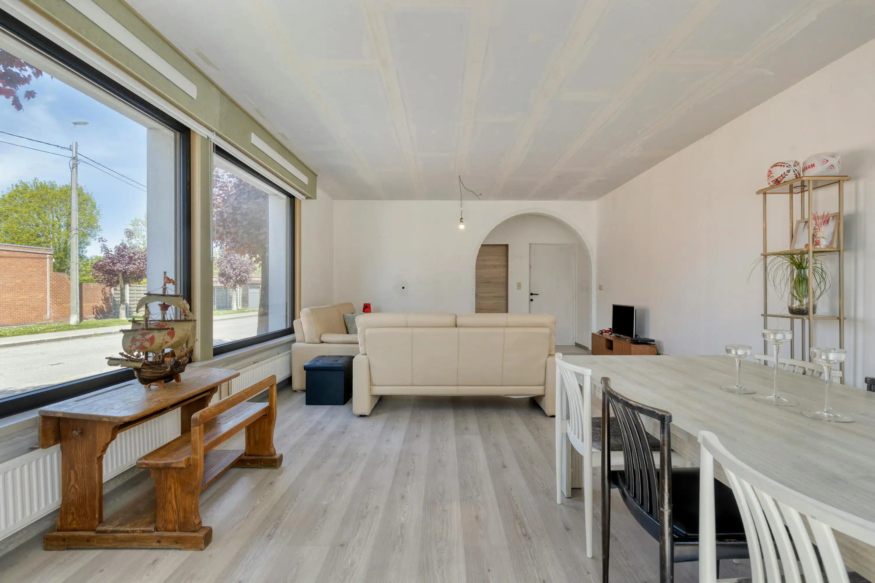 Een charmant huis met gezellige tuin en garage te Roeselare foto 6