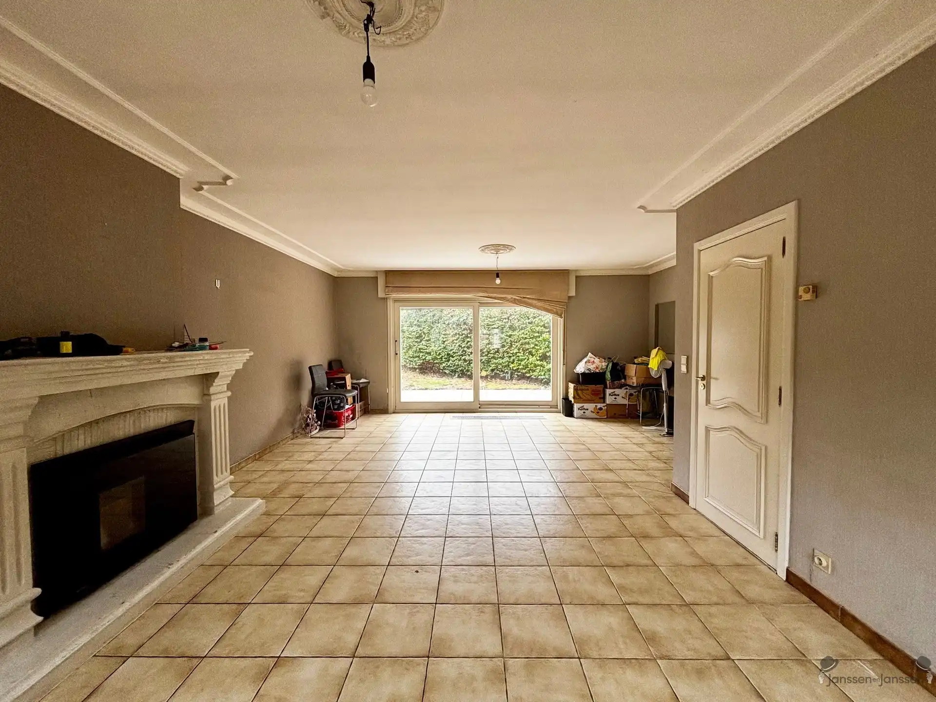 Ruime woning met 5 slaapkamers en tuin foto 3