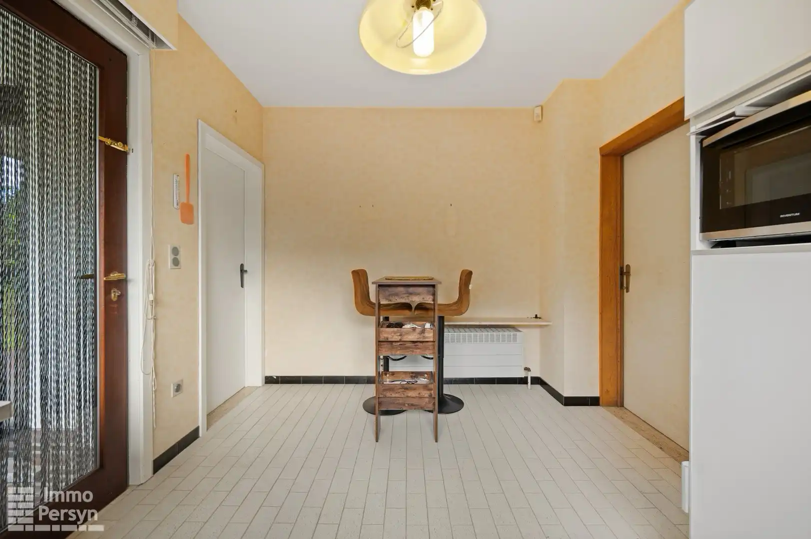 Ruime gelijkvloerse woning OB gelegen in een rustige wijk foto 10