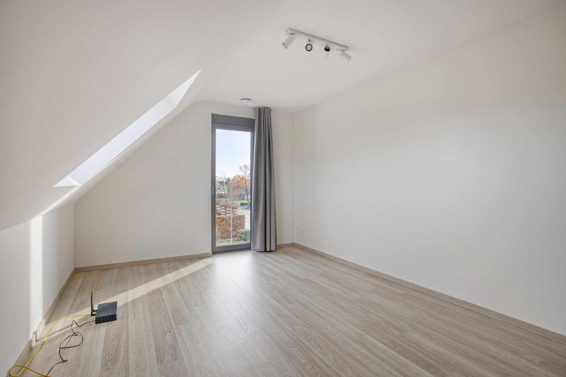 BEN woning met 4 slaapkamers, 2 badkamers, tuin & kelder foto 15