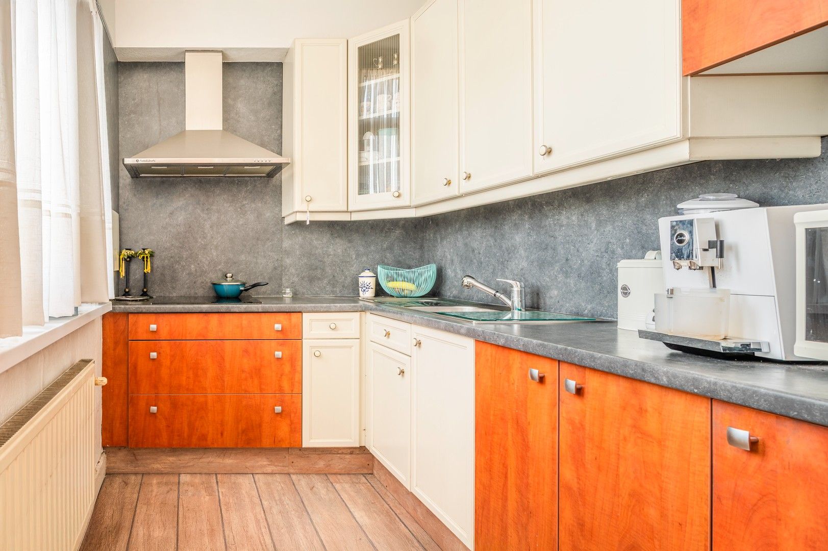 Veelzijdige woning met hoge zichtbaarheid en tal van opties! foto 6