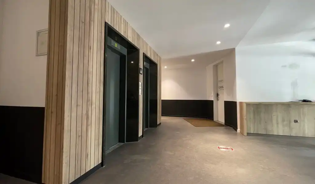 Recent ingerichte kantoorruimte te huur in Berchem foto 12