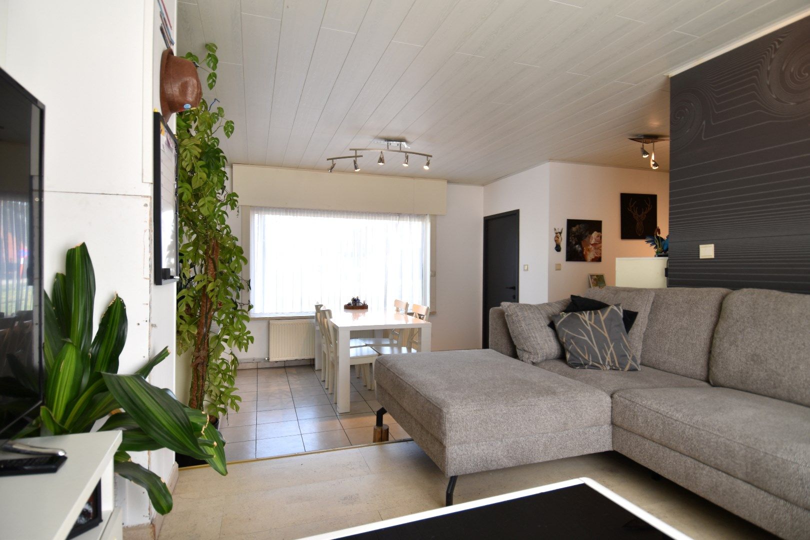 Instapklare gezinswoning met 4 slaapkamers, zonneterras en garage te koop in Bergelen te Gullegem foto 6