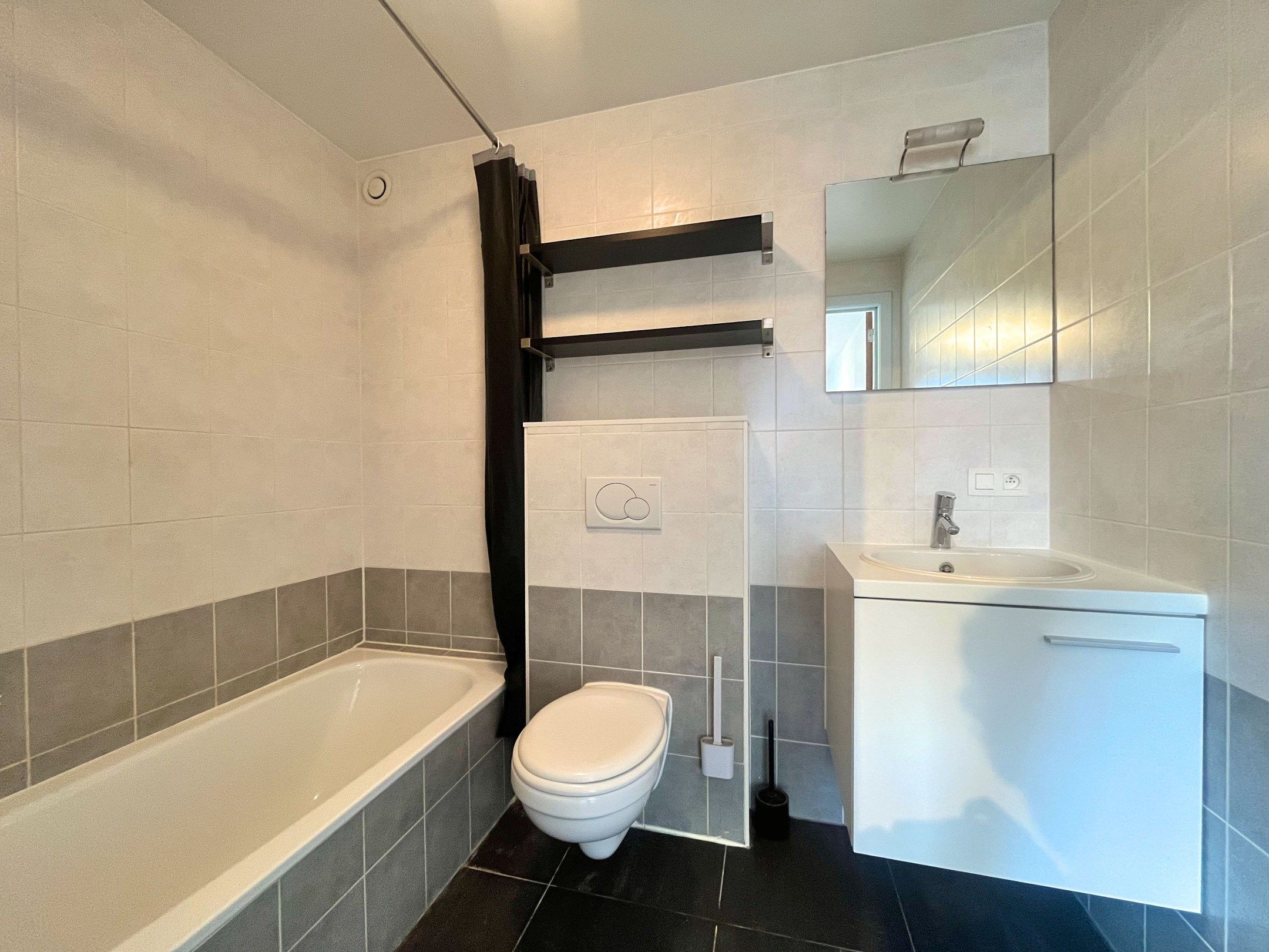 Instapklaar & energiezuinig appartement te Zeebrugge foto 7