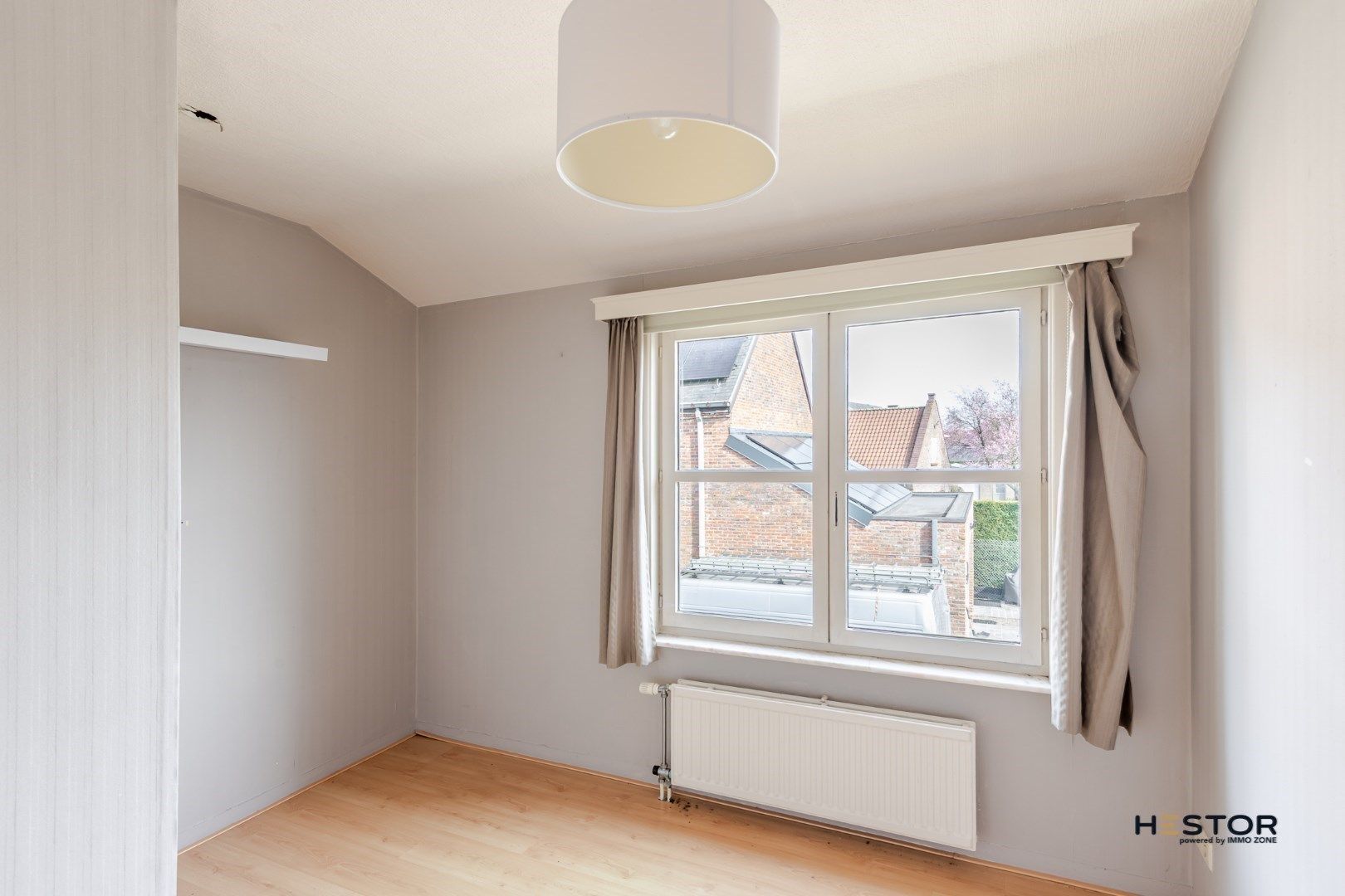 Commercieel gelegen woning met veel mogelijkheden foto 22