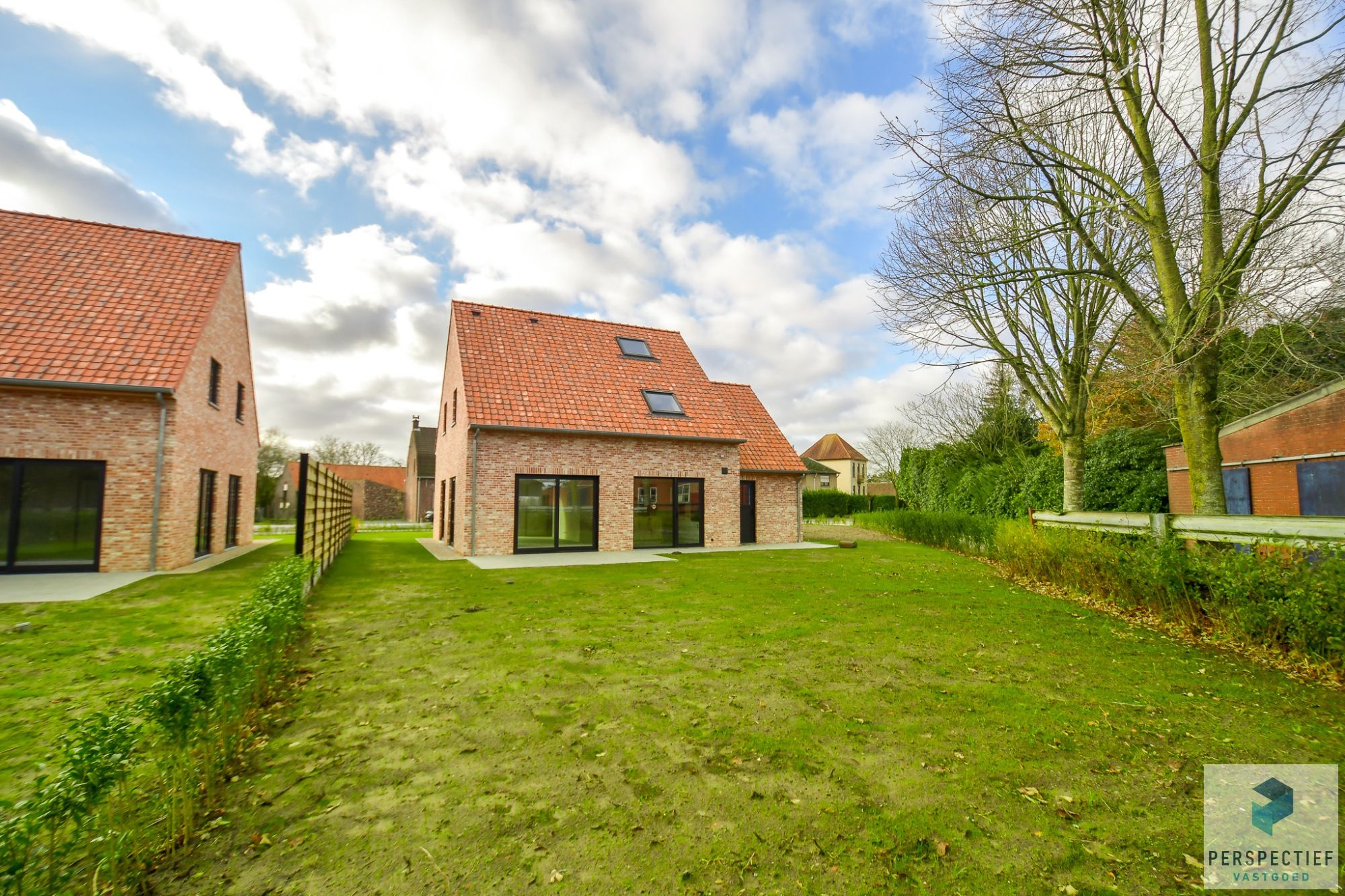 Centraal gelegen nieuwbouwwoning in een landelijke omgeving met vlotte verbinding naar de E40 foto 2