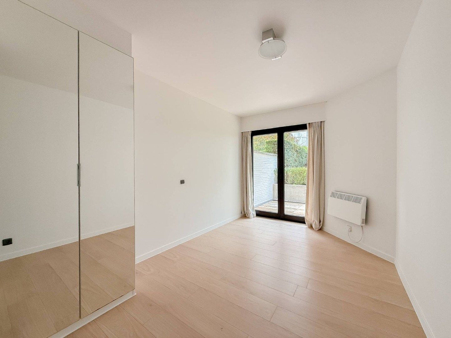Ongemeubeld hoekappartement in hartje Zoute nabij het Albertplein foto 9