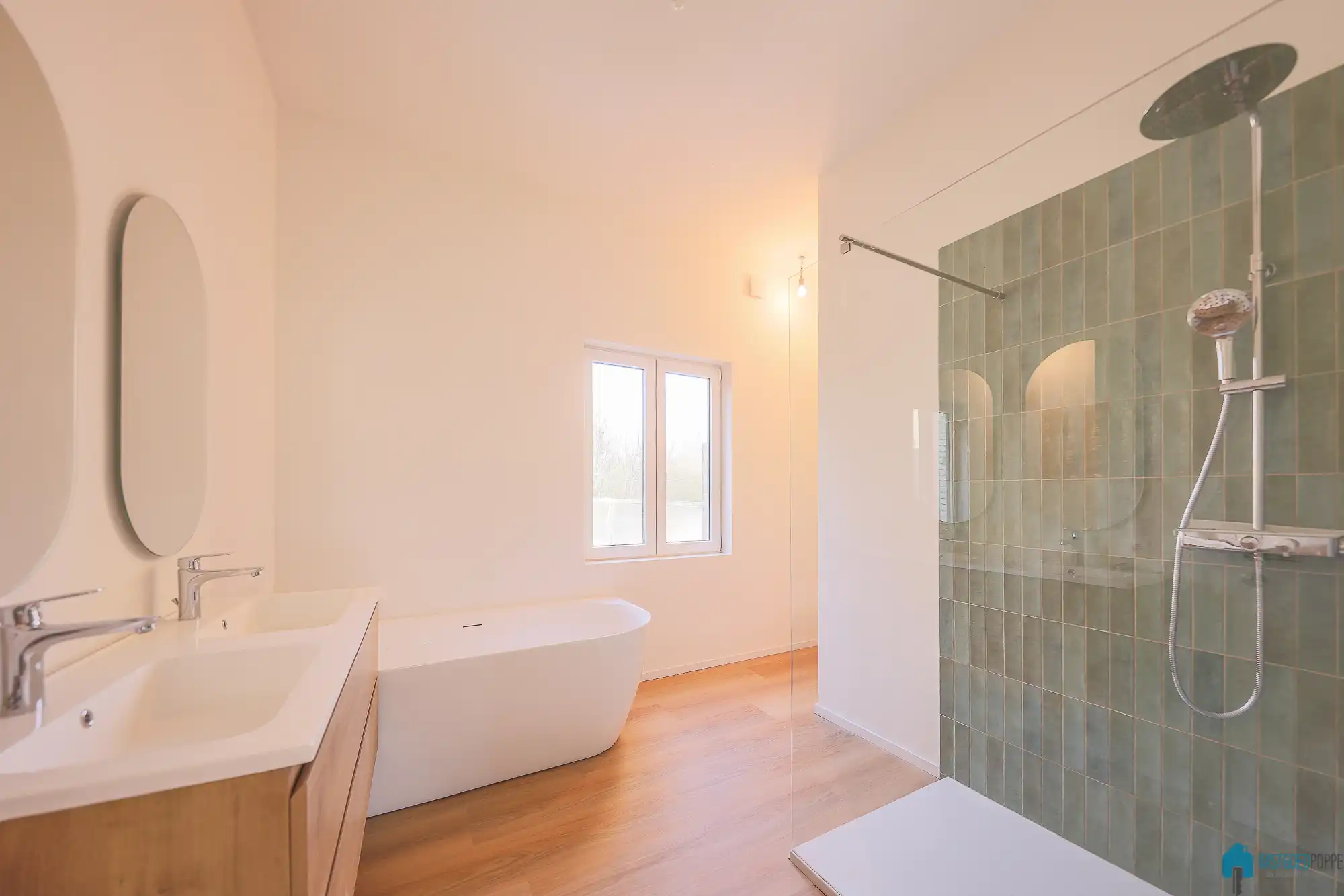 Volledig gerenoveerde stadswoning  foto 11