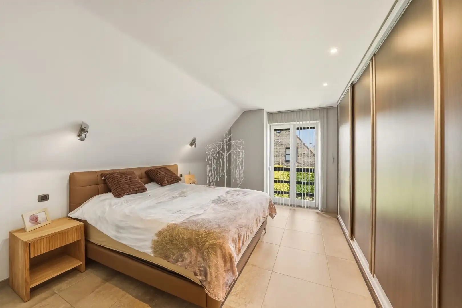 Ruime alleenstaande woning nabij zee en strand! foto 21
