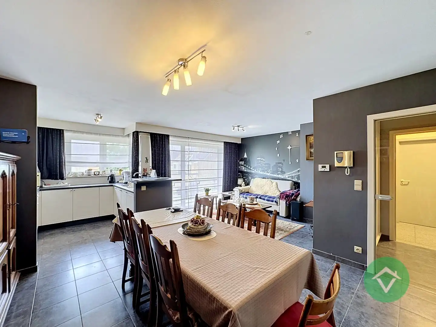 Instapklaar appartement met 2 slaapkamers en garage te Eernegem  foto 9