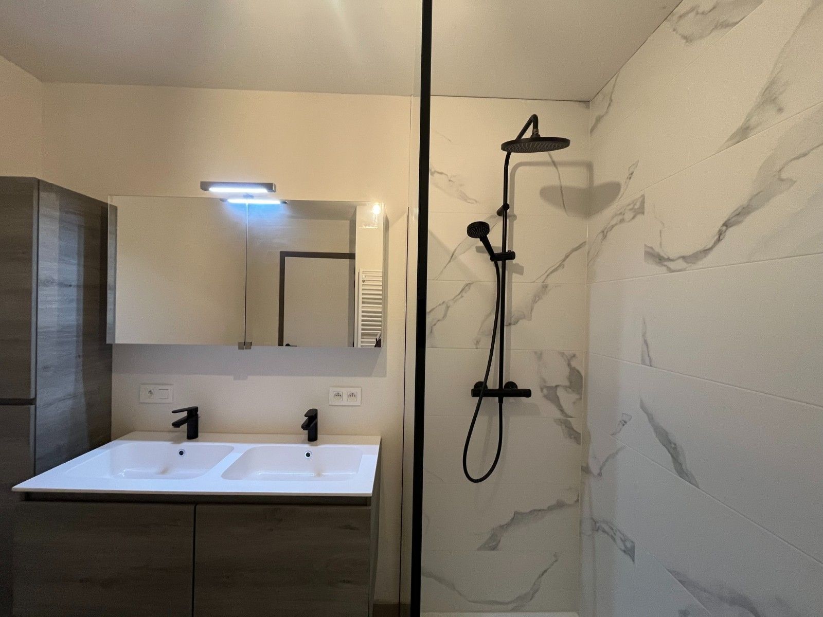 Nieuwbouwappartement te huur in hartje Waregem! foto 13