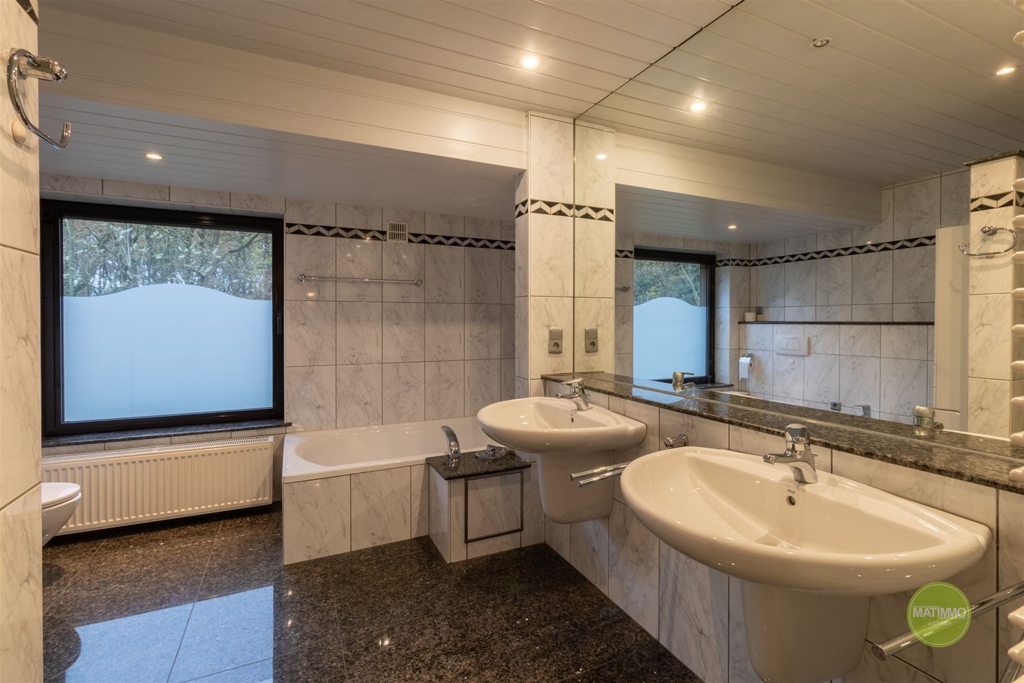 Halfopen woning met 5 slaapkamers in bosrijke omgeving  foto 17