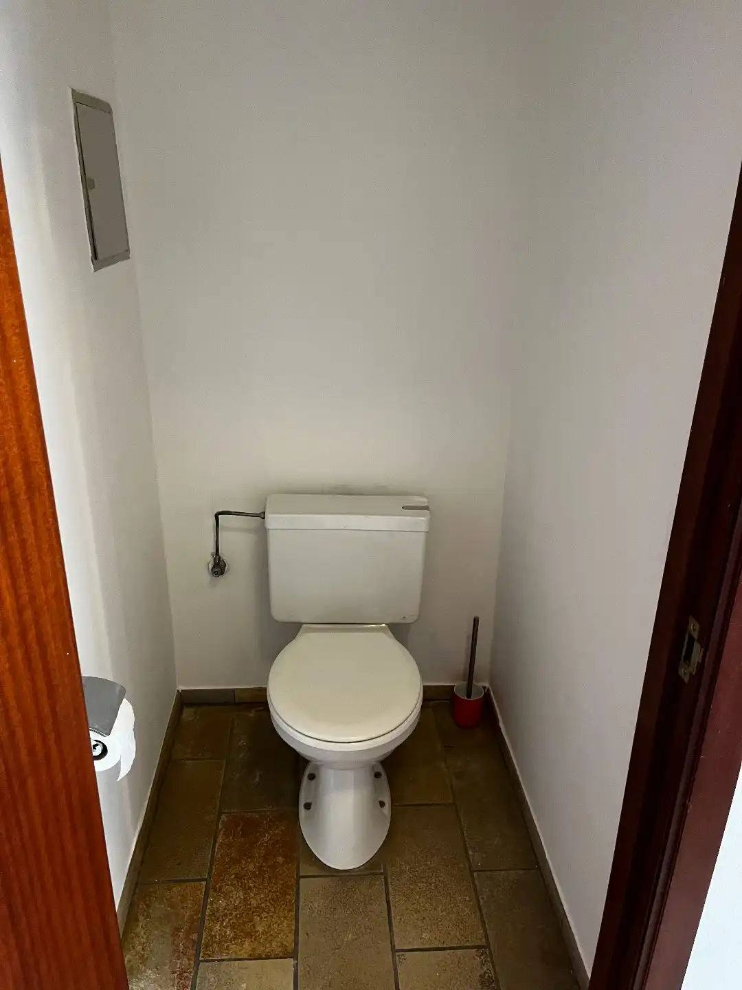 Prachtige, instapklare en volledig vers geschilderde flat in Wemmel! foto 6