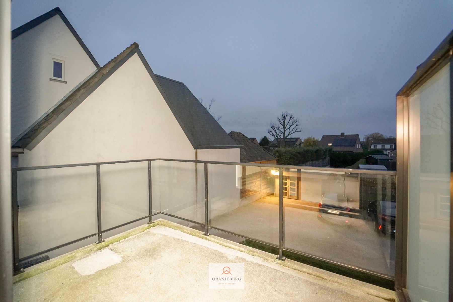 2 slaapkamerappartement met terras en 2 autostaanplaatsen foto 20