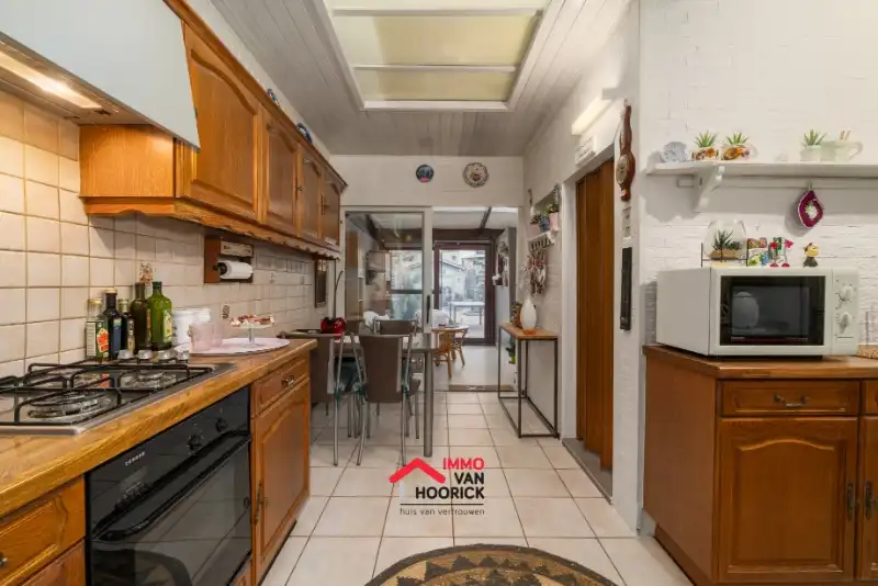 Ruime woning met 3 slaapkamers en tuin! foto 8
