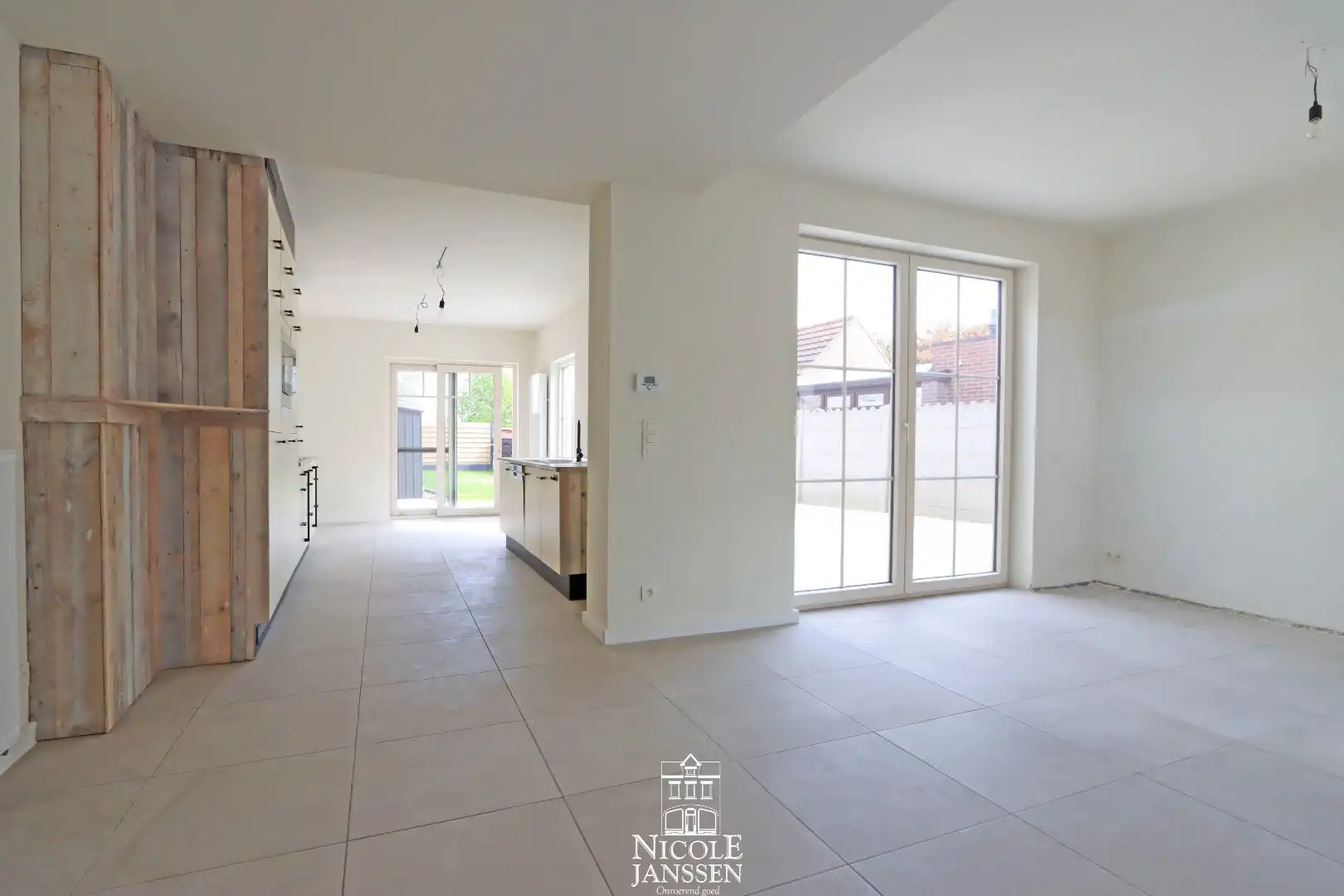 Gerenoveerd halfopen woning met 3 slaapkamers te Aldeneik te koop foto 7