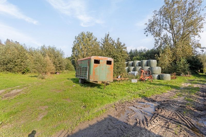 Prachtige moderne nieuwbouwwoning op Uniek stuk grond foto 35